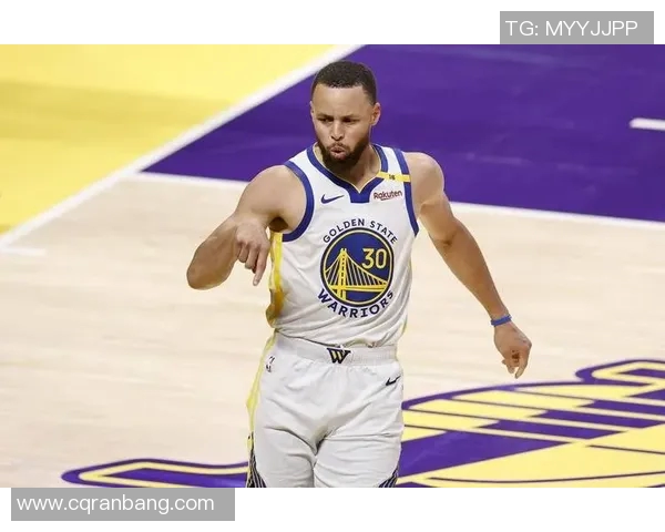 三分大队!太阳9场比赛至少命中16记三分 联盟第一多 勇士7场第三 三分大队!太阳9场比赛至少命中16记三分 联盟第一多 勇士7场第三