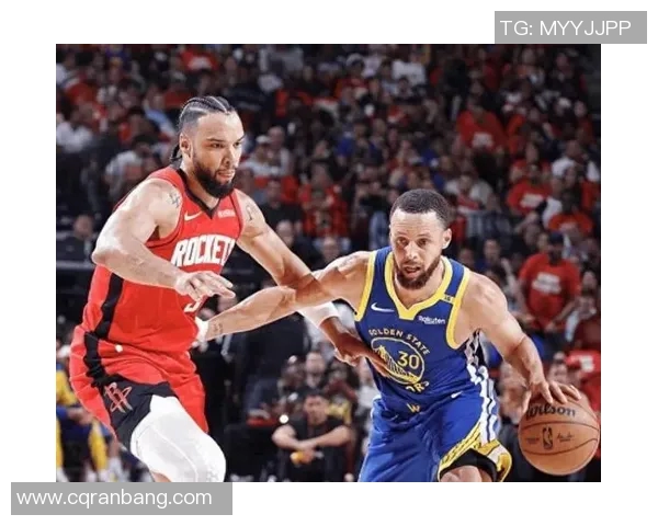 外线开炮！库里撤步三分命中率队扩大优势 狄龙场下一脸不悦