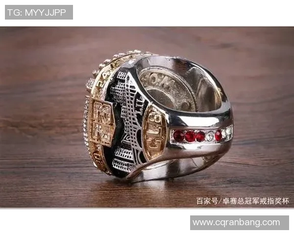 永恒荣耀！詹姆斯在赛后采访时戴上自己的骑士冠军戒指